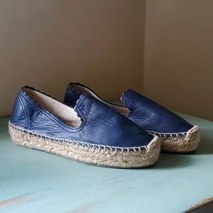 Toss Designs Women's Leather Espadrille in Blue